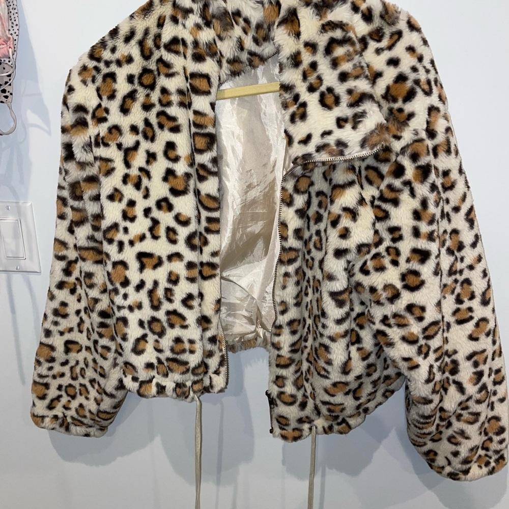 Cheetah drawstring jacket